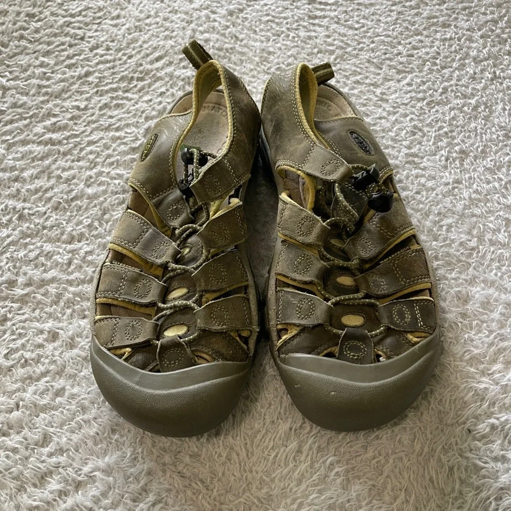 KEEN Newport H2 Leather Hiking Sandals Mens 10.5 Olive Green Waterproof Outdoor